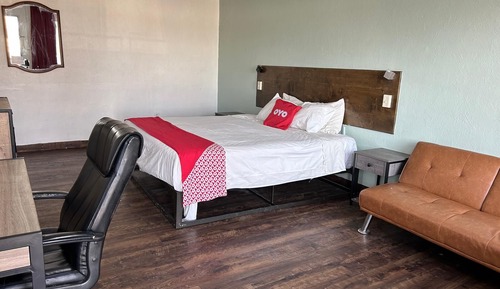 Zimmer, 1 King-Bett und Schlafsofa