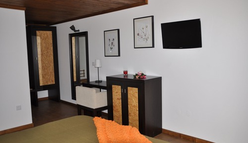 Superior-Doppel- oder -Zweibettzimmer