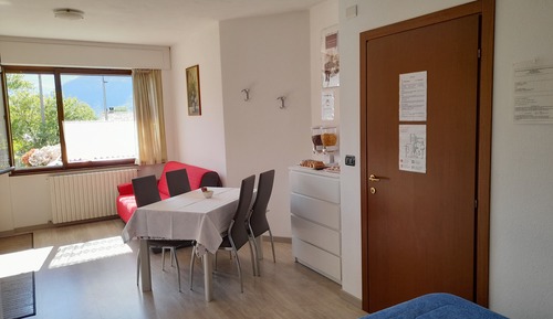 Familienstudio, Küche, zum Garten hin