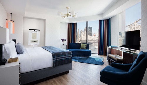 Junior-Suite, 1 King-Bett (Skyline View)