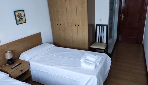 Doppelzimmer (sink in the room)