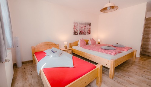 Dreibettzimmer, mit Bad