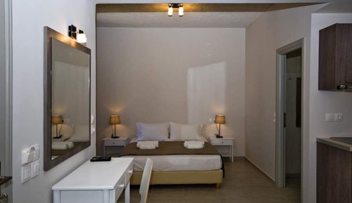 Standard-Studio, Poolblick (2 Adults)