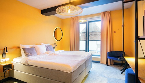 Deluxe-Studio, Balkon