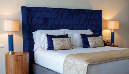 Presidential-Suite, 1 King-Bett