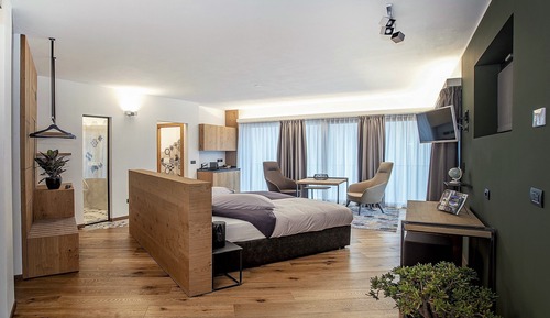 Exclusive-Doppel- oder -Zweibettzimmer