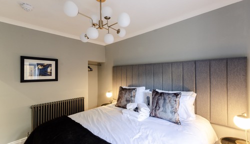 Deluxe-Doppel- oder -Zweibettzimmer