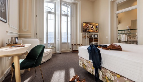 Superior-Doppel- oder -Zweibettzimmer