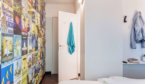 Zimmer, 1 Doppelbett, eigenes Bad