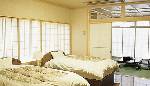 Zimmer (Japanese Western Style)