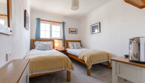 Comfort-Zweibettzimmer, mit Bad (Room 4)