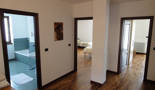 Dreibettzimmer, Gemeinschaftsbad (Sofia)
