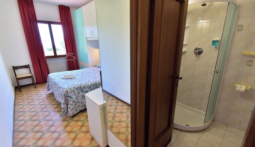 Classic-Doppel- oder -Zweibettzimmer