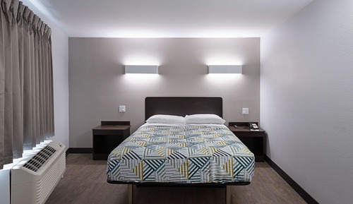 Standardzimmer, 1 Queen-Bett, Nichtraucher, Kühlschrank und Mikrowelle