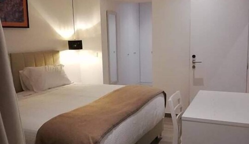 Superior-Doppel- oder -Zweibettzimmer