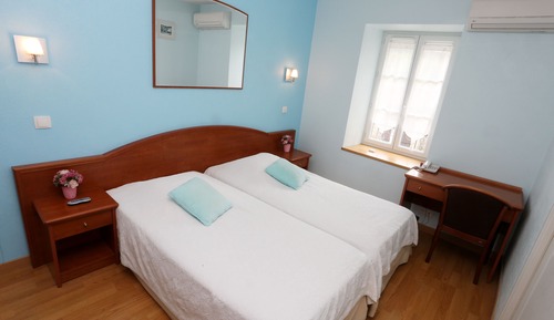 Zweibettzimmer, 2 Einzelbetten, Blick auf den Innenhof