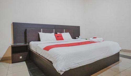 Premium-Zimmer (RedDoorz)