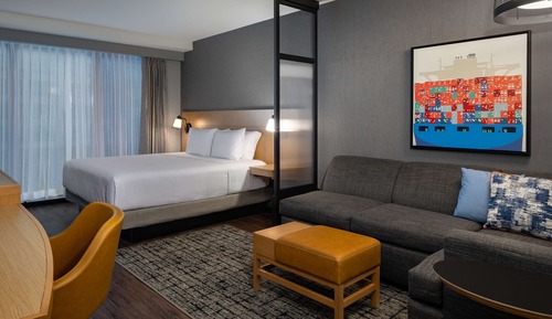 Zimmer, 1 King-Bett (with Shower)