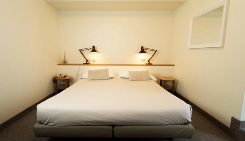 Classic-Doppel- oder -Zweibettzimmer