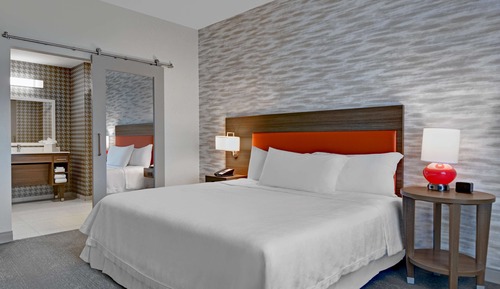 Suite, 1 King-Bett, barrierefrei (Mobility & Hearing, Roll-in Shower)