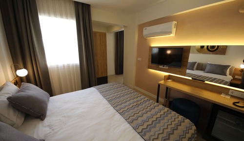 Standard-Doppel- oder -Zweibettzimmer