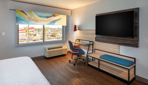 Zimmer, 1 King-Bett, barrierefrei (Roll-In Shower)