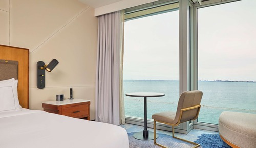 Zimmer, 1 King-Bett (Hearing, High Floor)