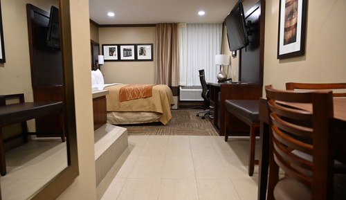 Deluxe Room King Bed Jacuzzi