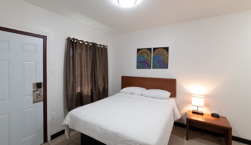 Standardzimmer, 1 Queen-Bett, Nichtraucher, Kühlschrank und Mikrowelle