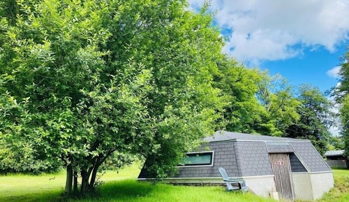 Superior-Ferienhaus, 2 Schlafzimmer, Terrasse, Gartenblick (Charbonnier)