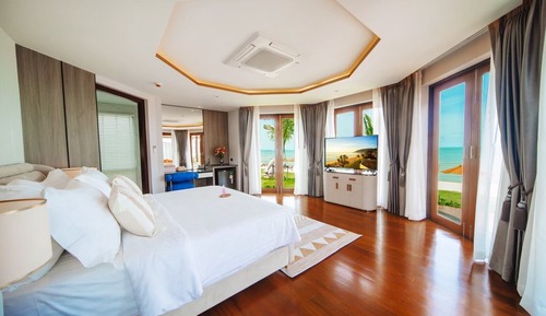 Beach Front Pool Villa 1 Bedroom