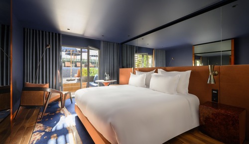 Deluxe-Zimmer, 1 King-Bett, Terrasse, Poolblick