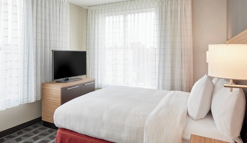 Suite, 1 Schlafzimmer (Mobility Accessible, Roll-In Shower)