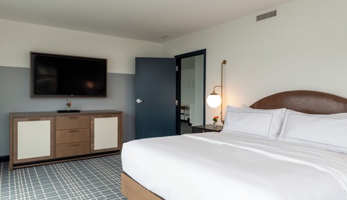 Presidential-Suite, 1 King-Bett, Seeblick
