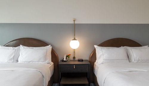 Zimmer, 2 Queen-Betten, barrierefrei (Hearing)