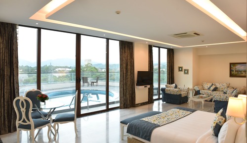 Suite, 1 cama de matrimonio grande, vistas a la piscina (Bella Vista Suite)