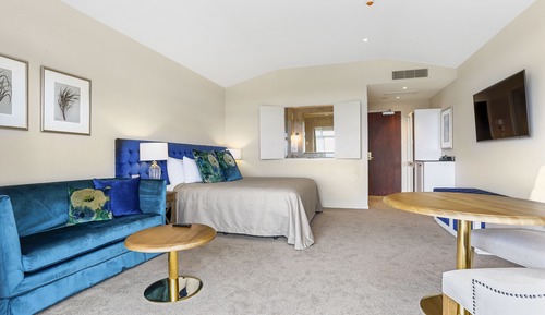 Premier Room with City View