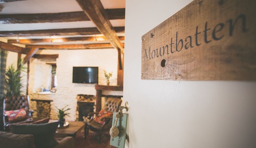 Superior-Doppel- oder -Zweibettzimmer, mit Bad, Hafenblick (Mountbatten)