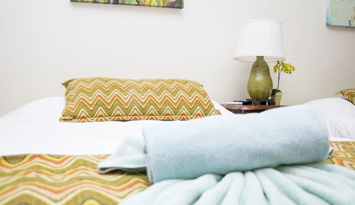 Standard-Dreibettzimmer, 1 Schlafzimmer, zum Garten hin