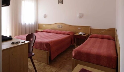 Dreibettzimmer