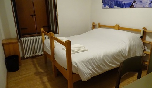 Standard-Vierbettzimmer
