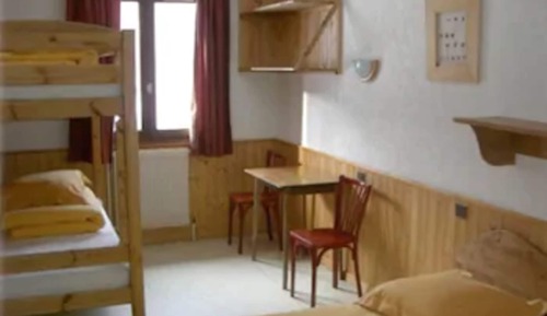 Familien-Vierbettzimmer
