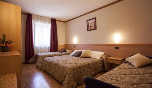 Vierbettzimmer (with bunk bed)