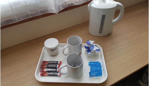 Doppel- oder Zweibettzimmer, mit Bad