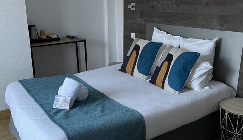 Economy-Vierbettzimmer, Mehrere Betten