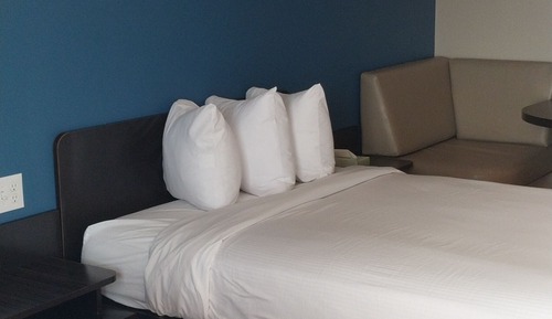 Zimmer, 2 Doppelbetten, Nichtraucher