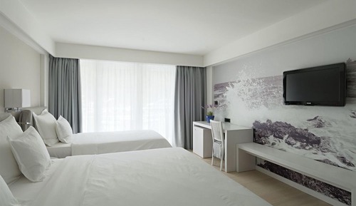 Doppelzimmer, Balkon, Parkblick