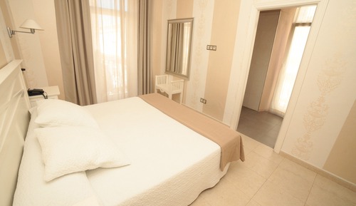 Dreibettzimmer