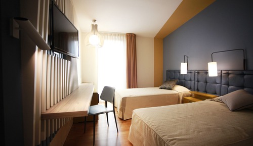 Comfort-Doppelzimmer zur Einzelnutzung, 1 Doppelbett, eigenes Bad