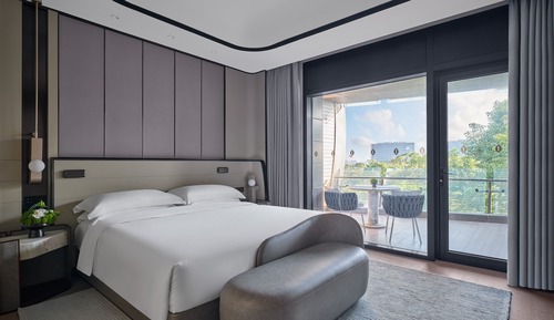 Classic-Zimmer, 1 King-Bett, Balkon, Seeblick